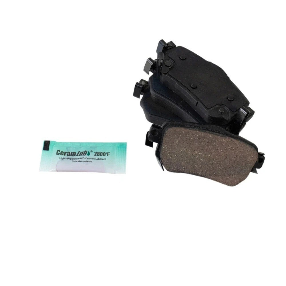 Rear Ceramic Disc Brake Pad Set for Nissan Rogue Leaf Rogue Sport