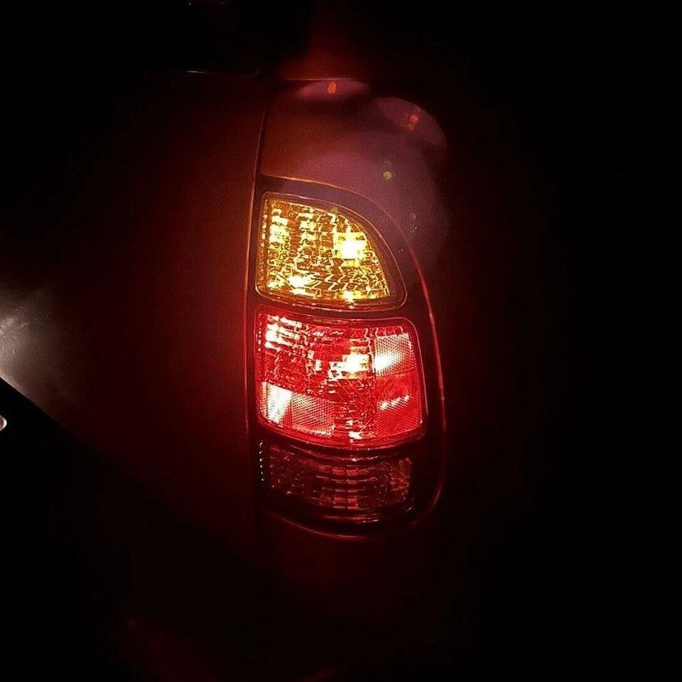 Right Tail Light For Toyota Tundra 2000-2006 Pickup W/ Bulb 00 01 02 03 04 05 06